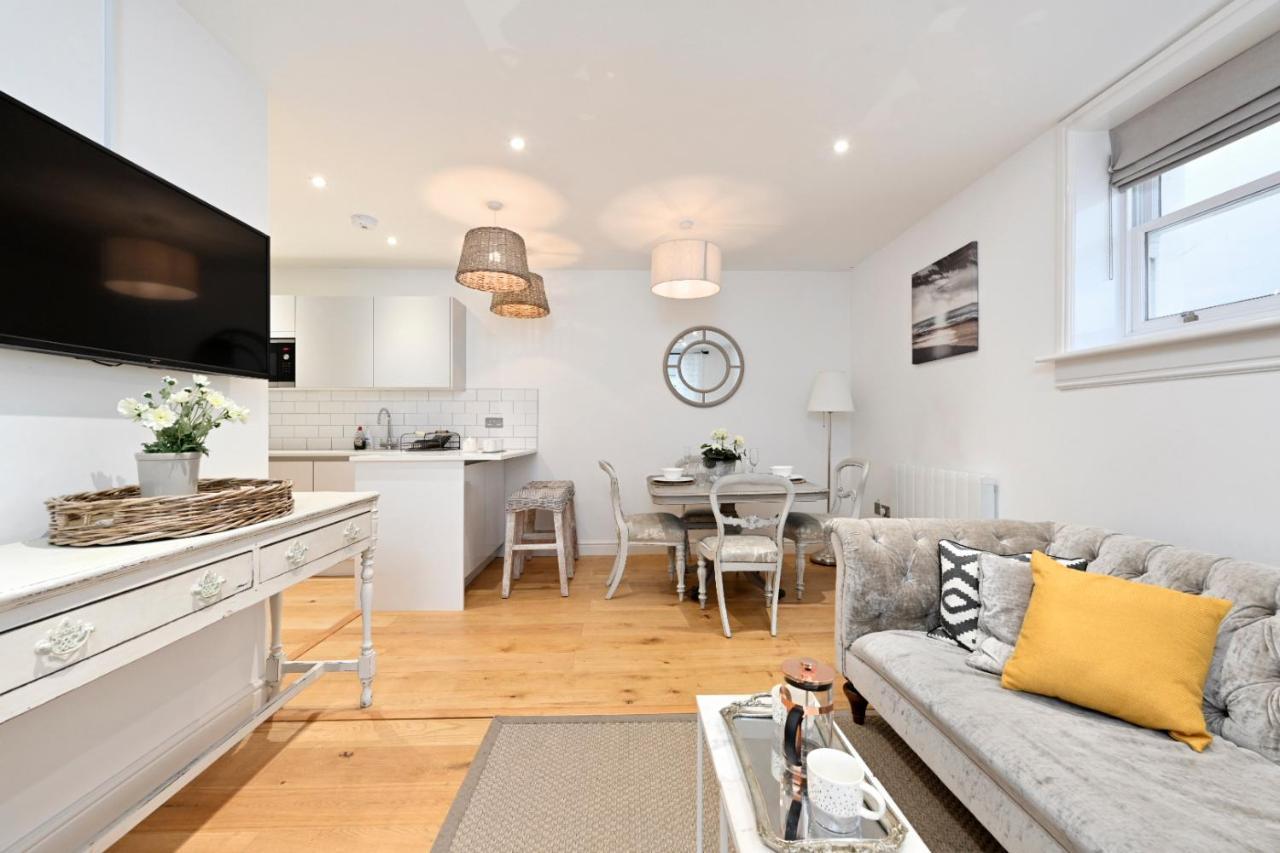 The Mews - Stylish & Central Townhouse, Up To 6 Guests Hove
